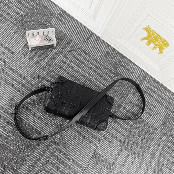 ルイヴィトンバッグ素材ディテール